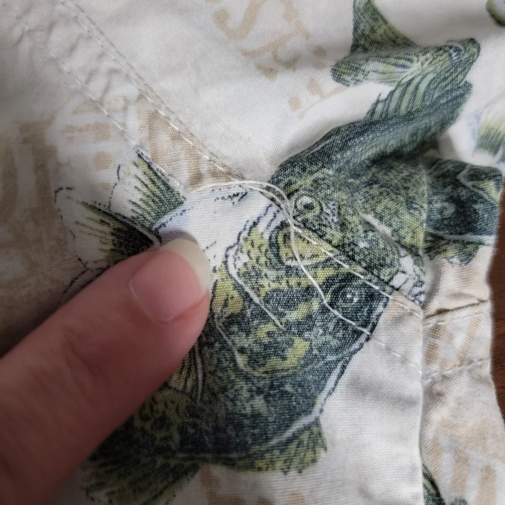 Columbia Fishing Shirt Mens XL Beige Bass Print Short Sleeve Button Down VTG. - Picture 4 of 8